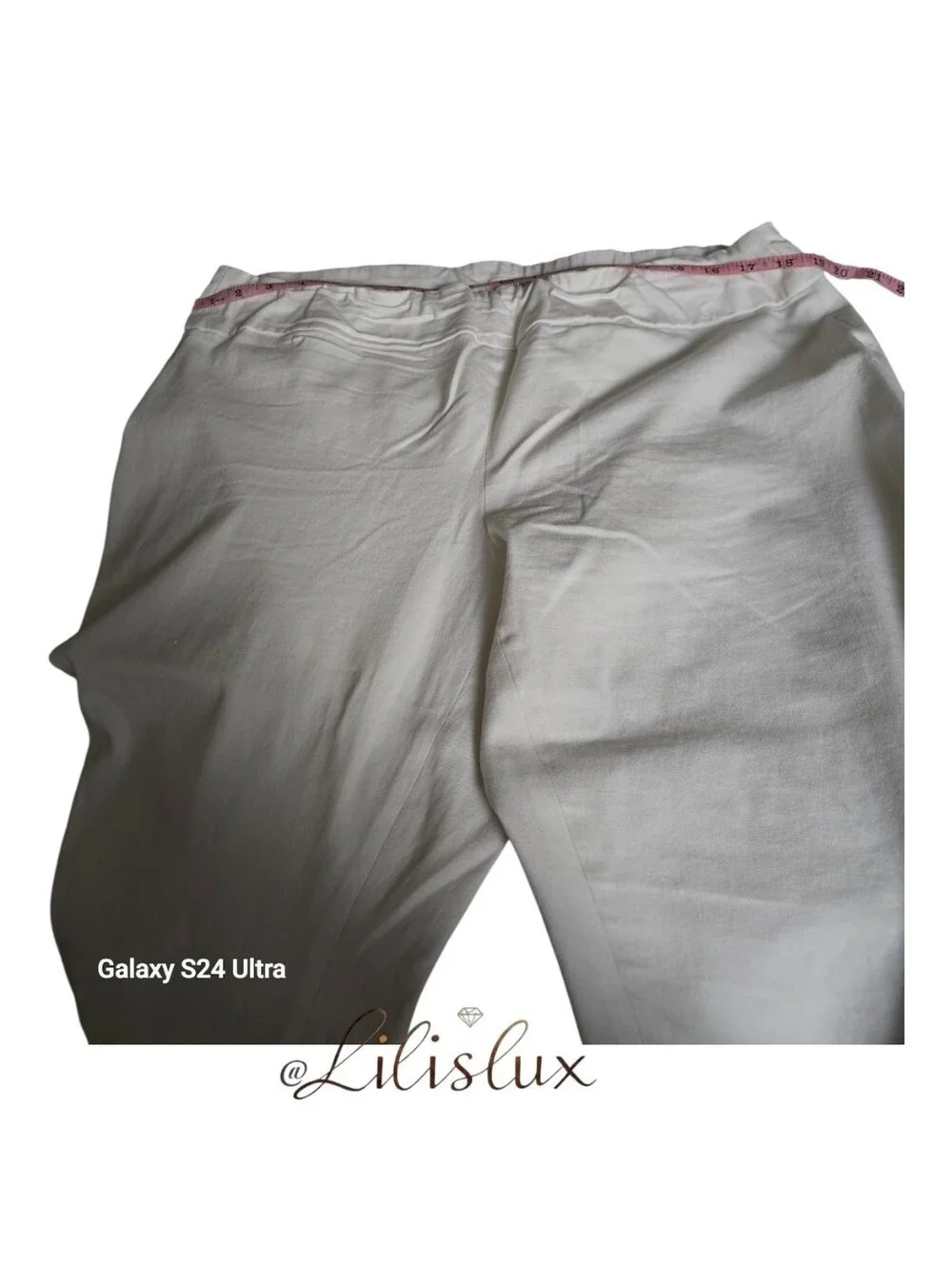 Crown &Ivy White Size 16 Casual Capris With  Bow Cut Outs At The Bottom GUC